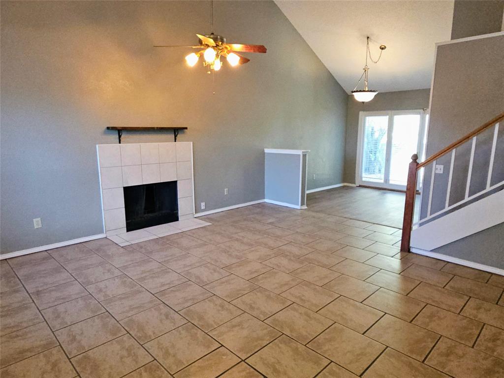 3813 Waxwing Circle S