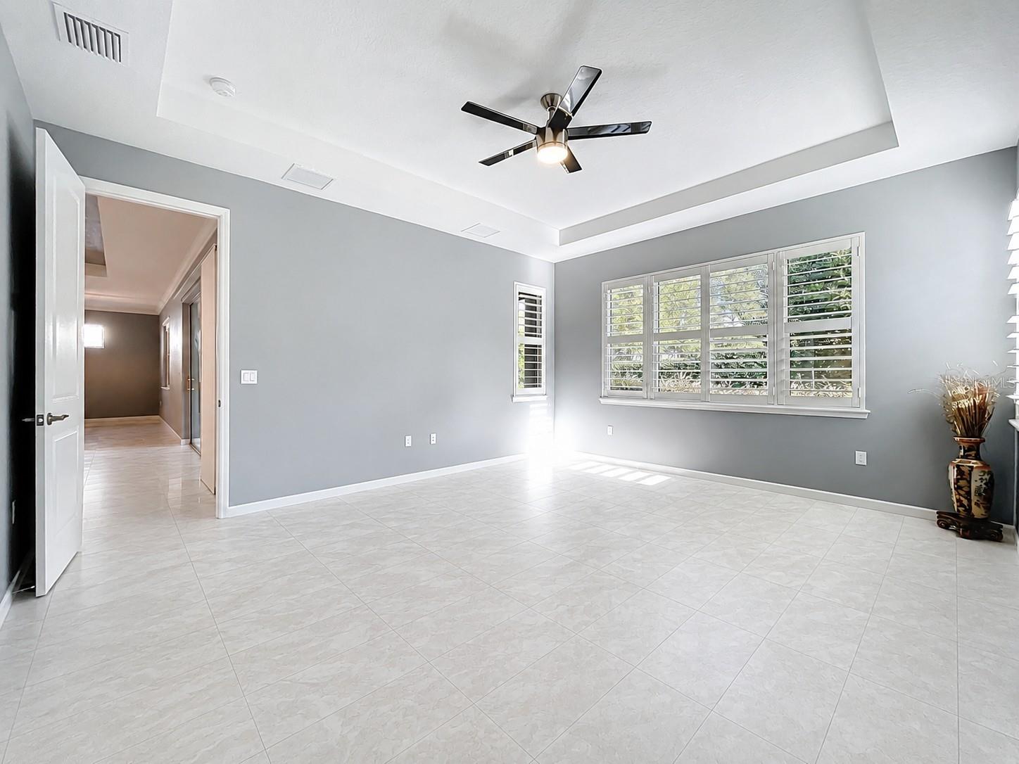 295 Northcote Court