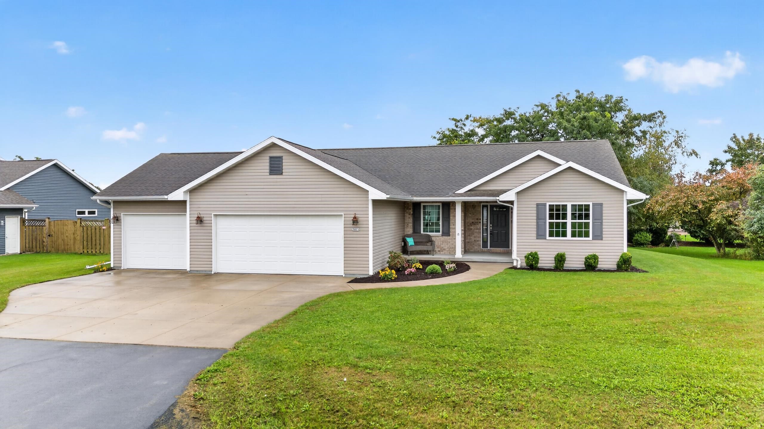 3875 Duchess Lane