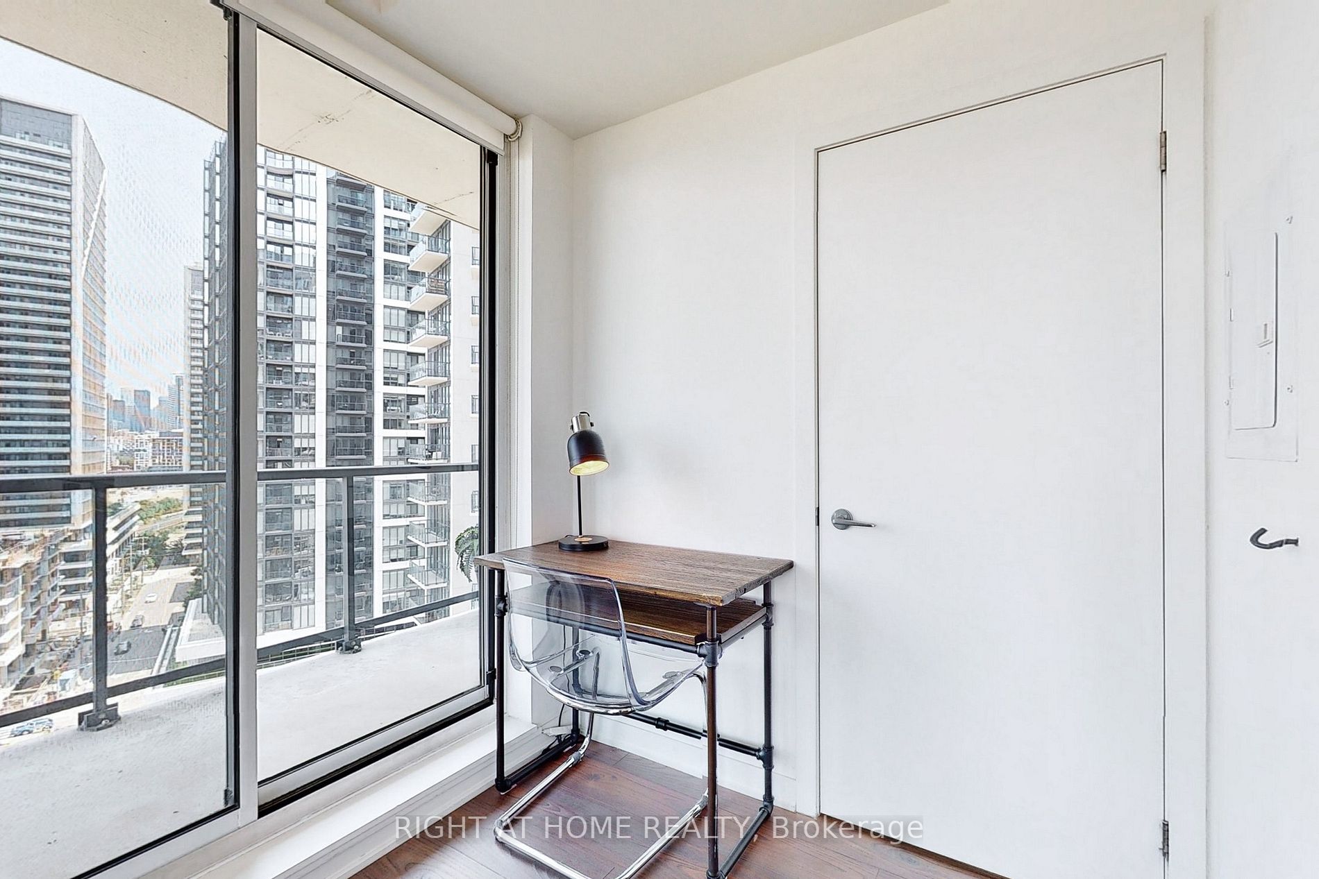 51 East Liberty St 1304