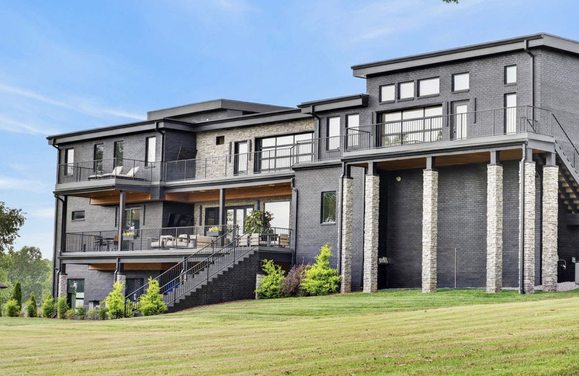 116 Fairways Dr