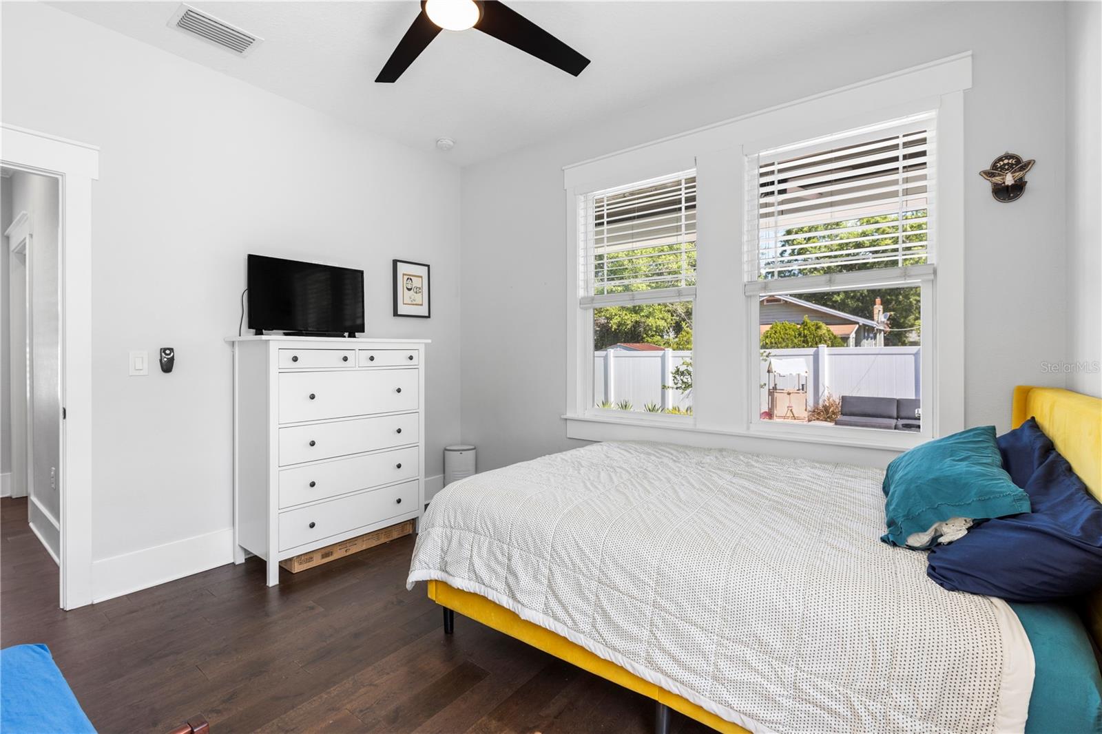 107 W Genesee Street