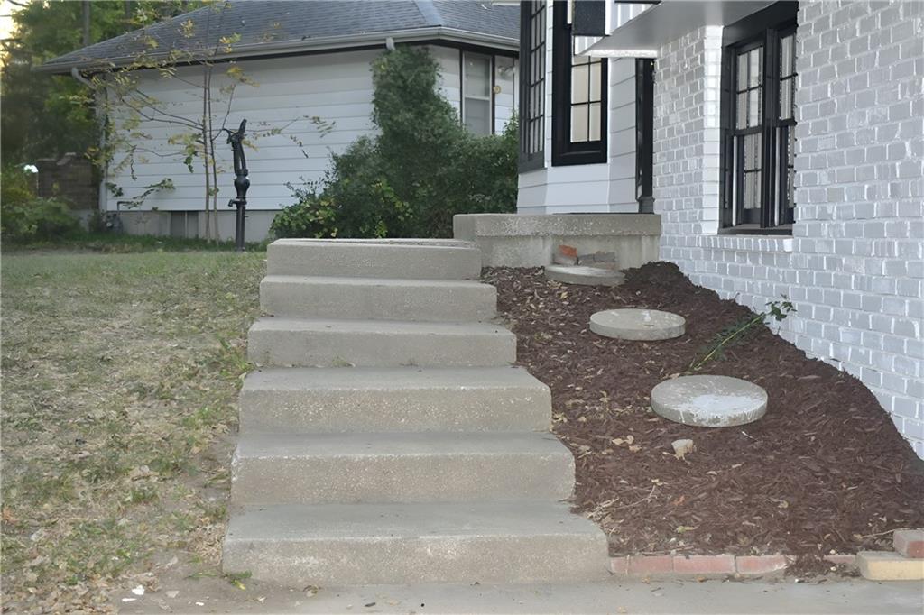 1212 SE Briarcroft Street