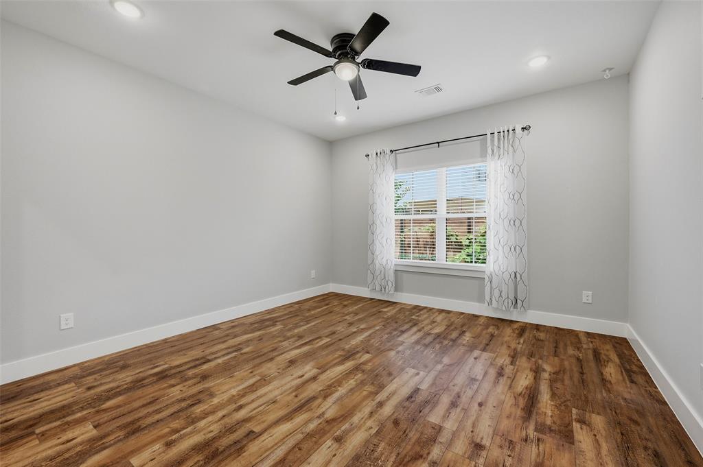 4919 Dry Creek