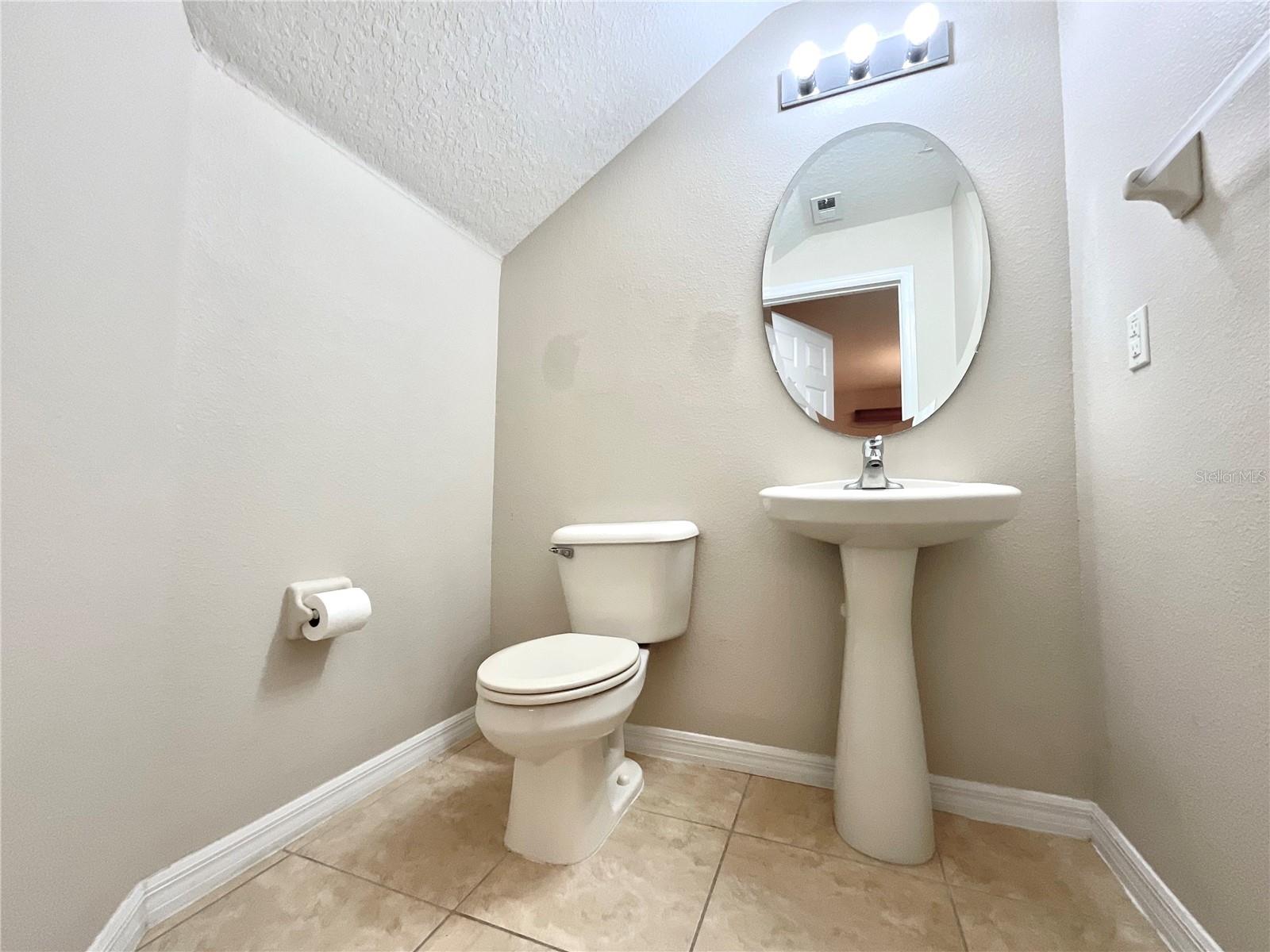 3820 Silverbell Loop