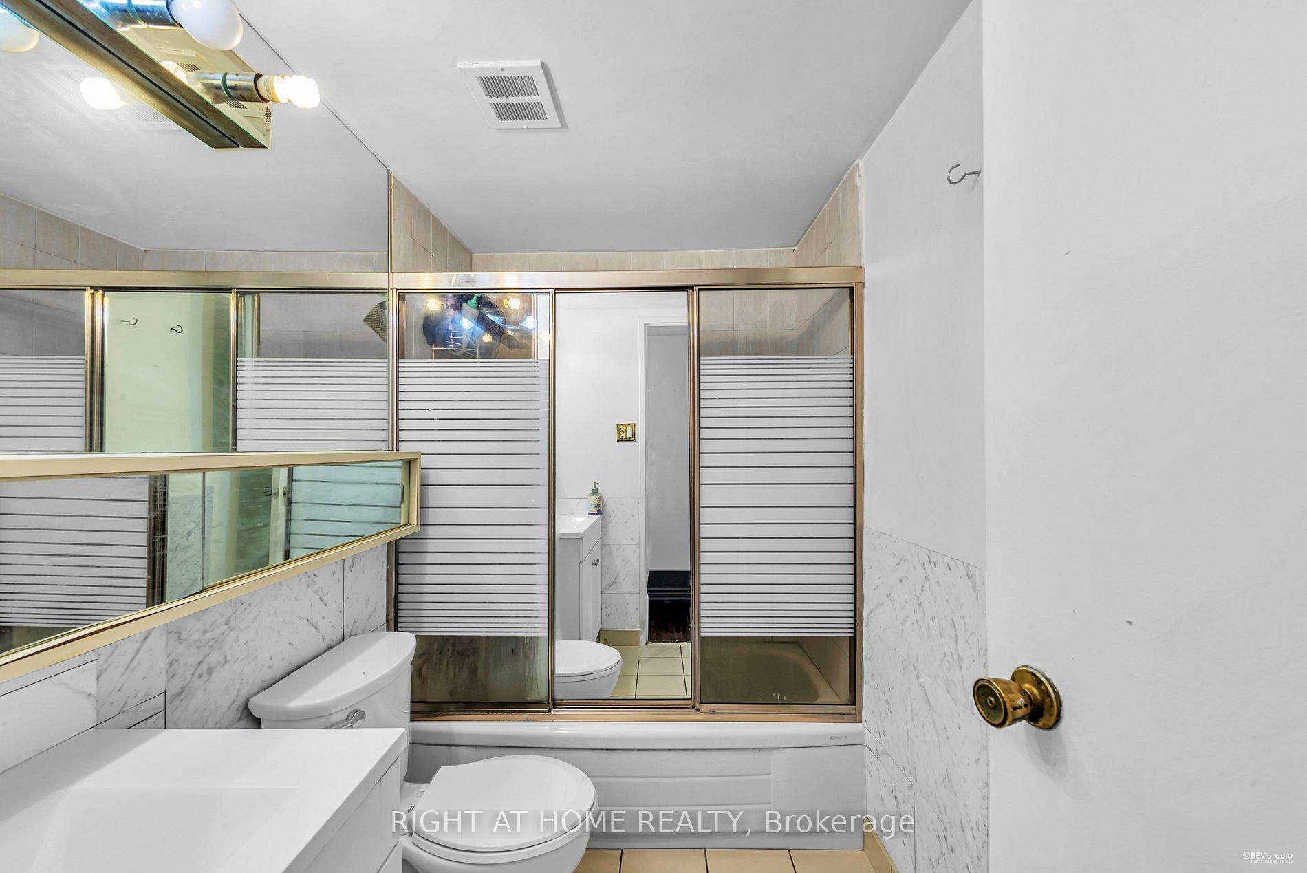 2323 Confederation Pkwy 408