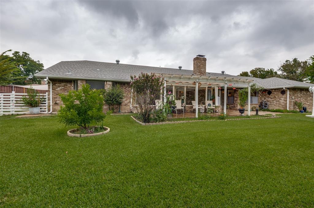 950 Shady Cove Place