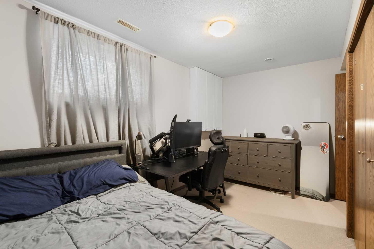 15 Skara Brae Close