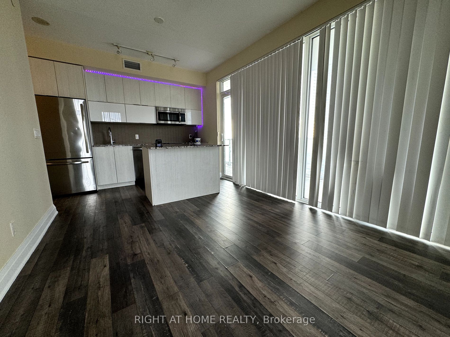 56 Annie Craig Dr 2505