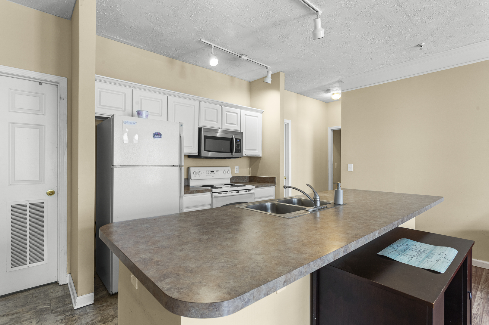 1903 N Lincoln Avenue 222