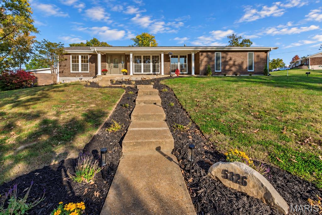 5326 Kings Park Drive