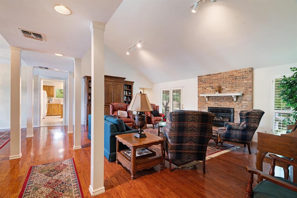 4110 Lakeshore Drive