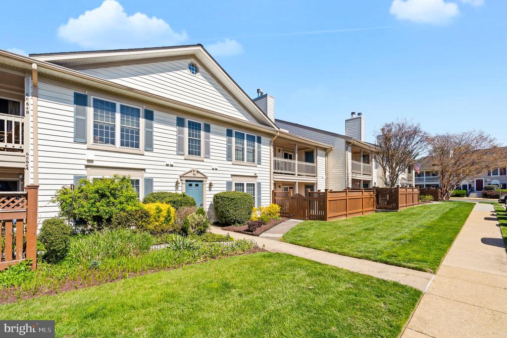 6060 Essex House Square