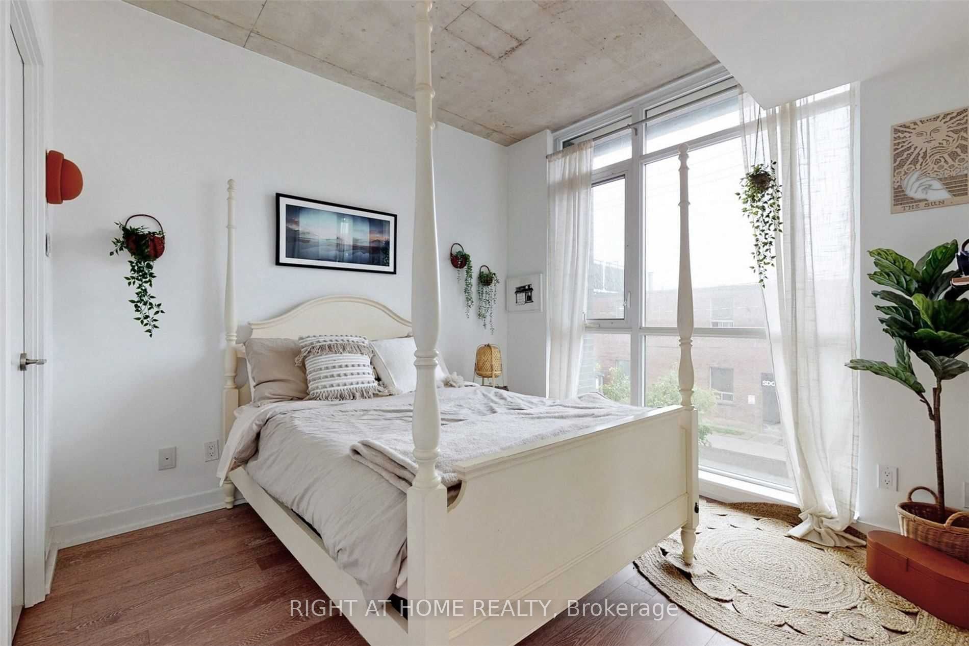 1190 E Dundas St 220