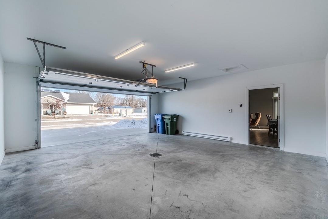 812 Parkside Lane