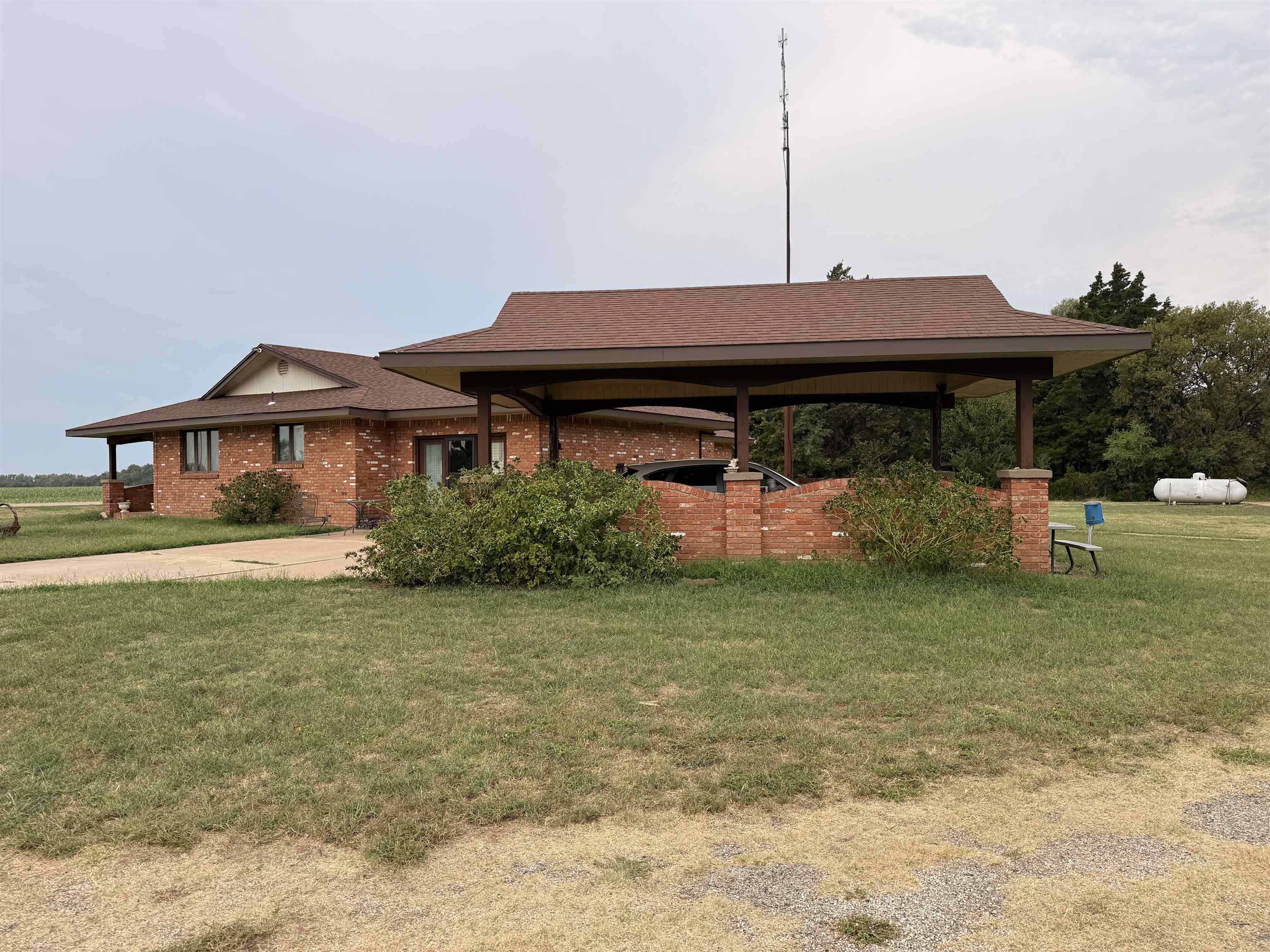 616 W Us Hwy 160