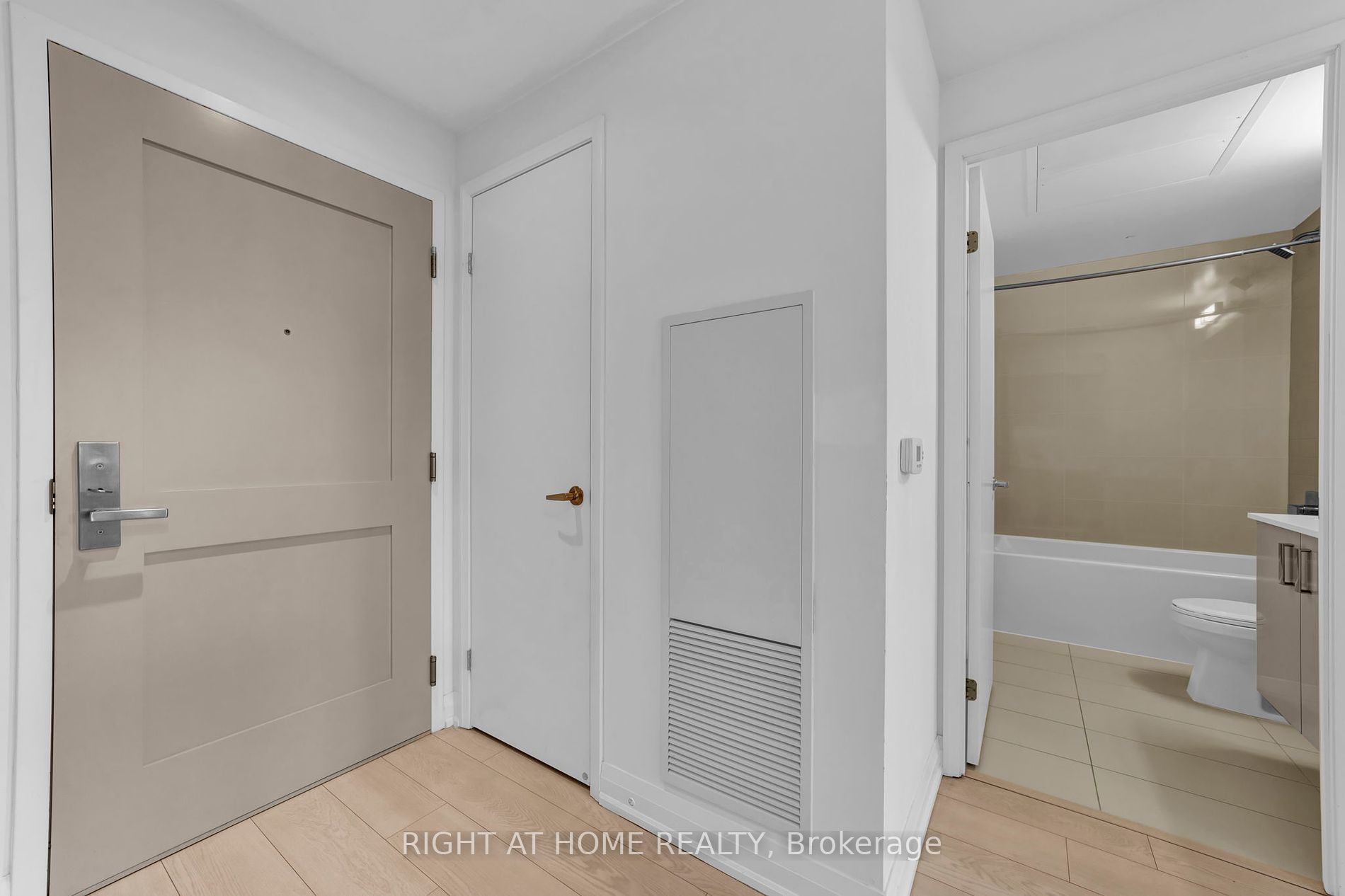 26 Gibbs Rd 649