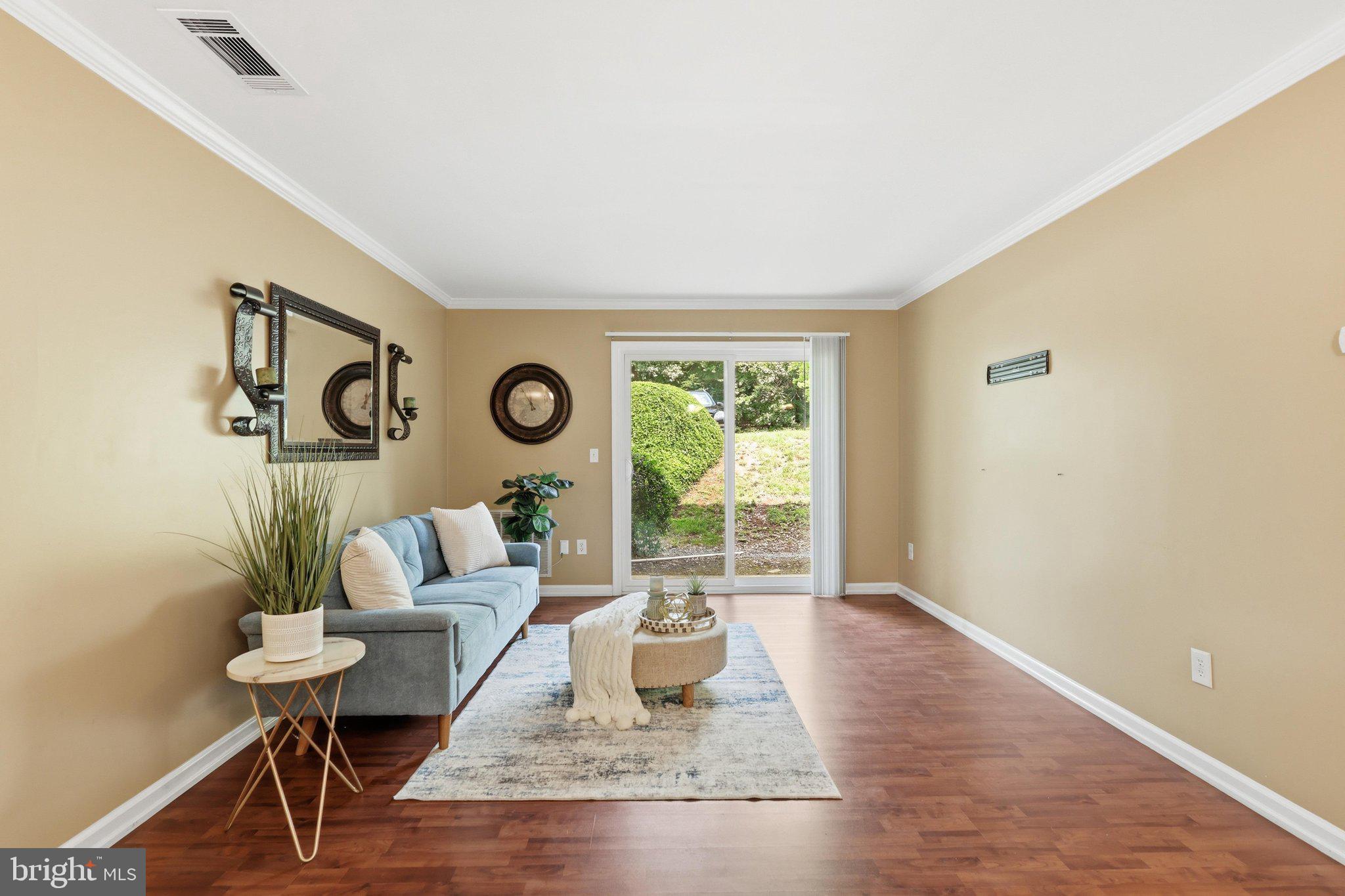 14901 Rydell Road 101, Centreville, VA 20121