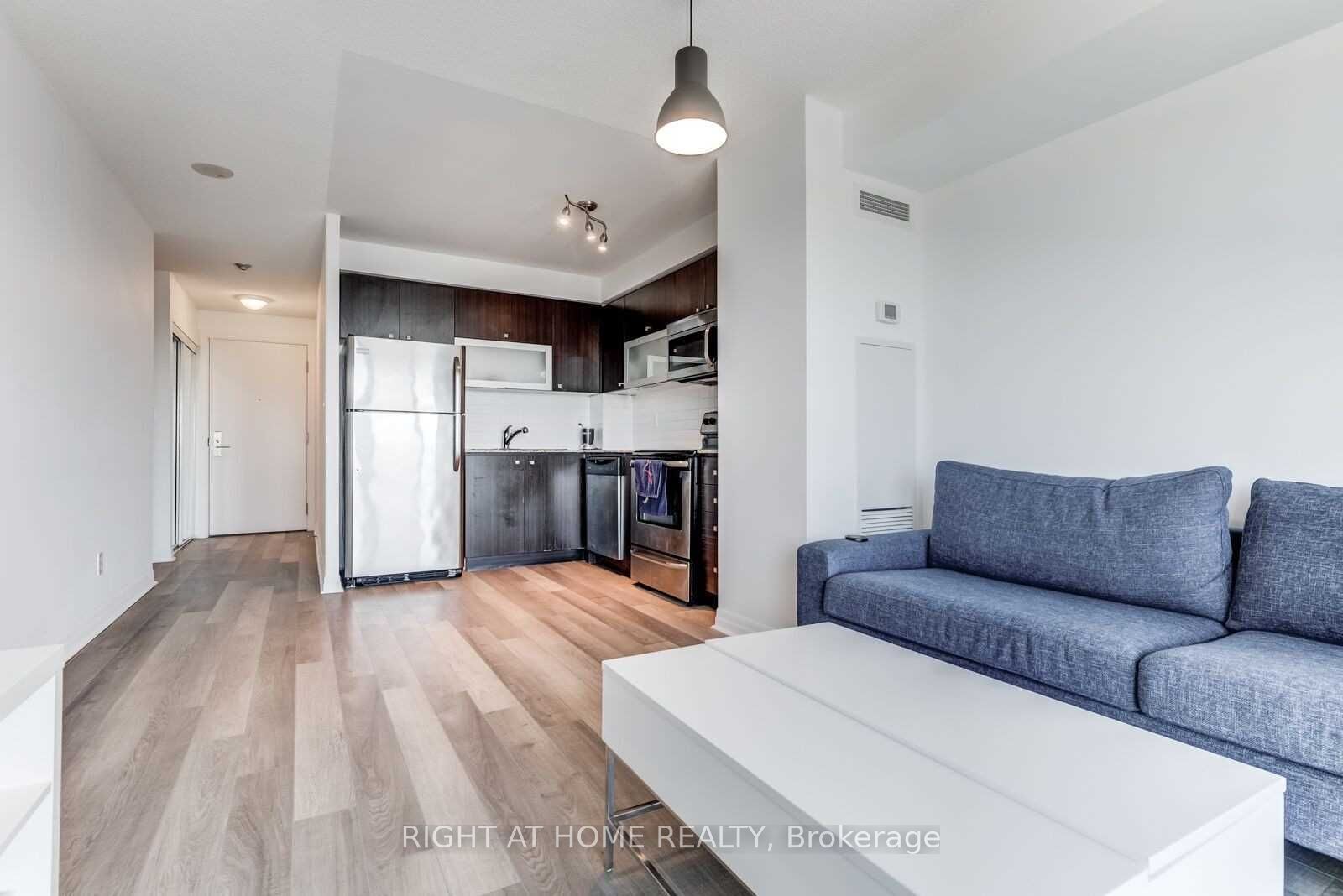 2015 E Sheppard Ave 3501