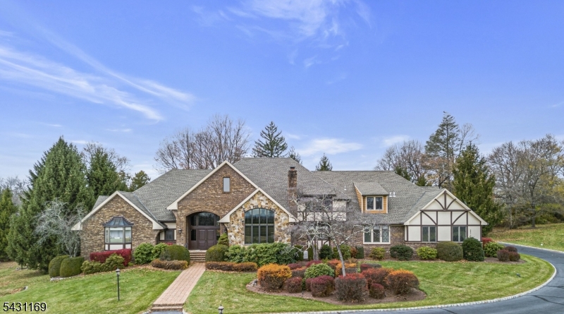 3 Crownview Ln