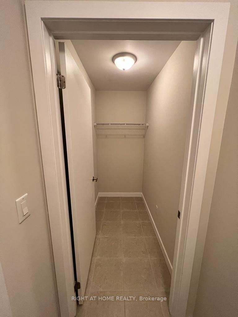 2490 Old Bronte Rd 616