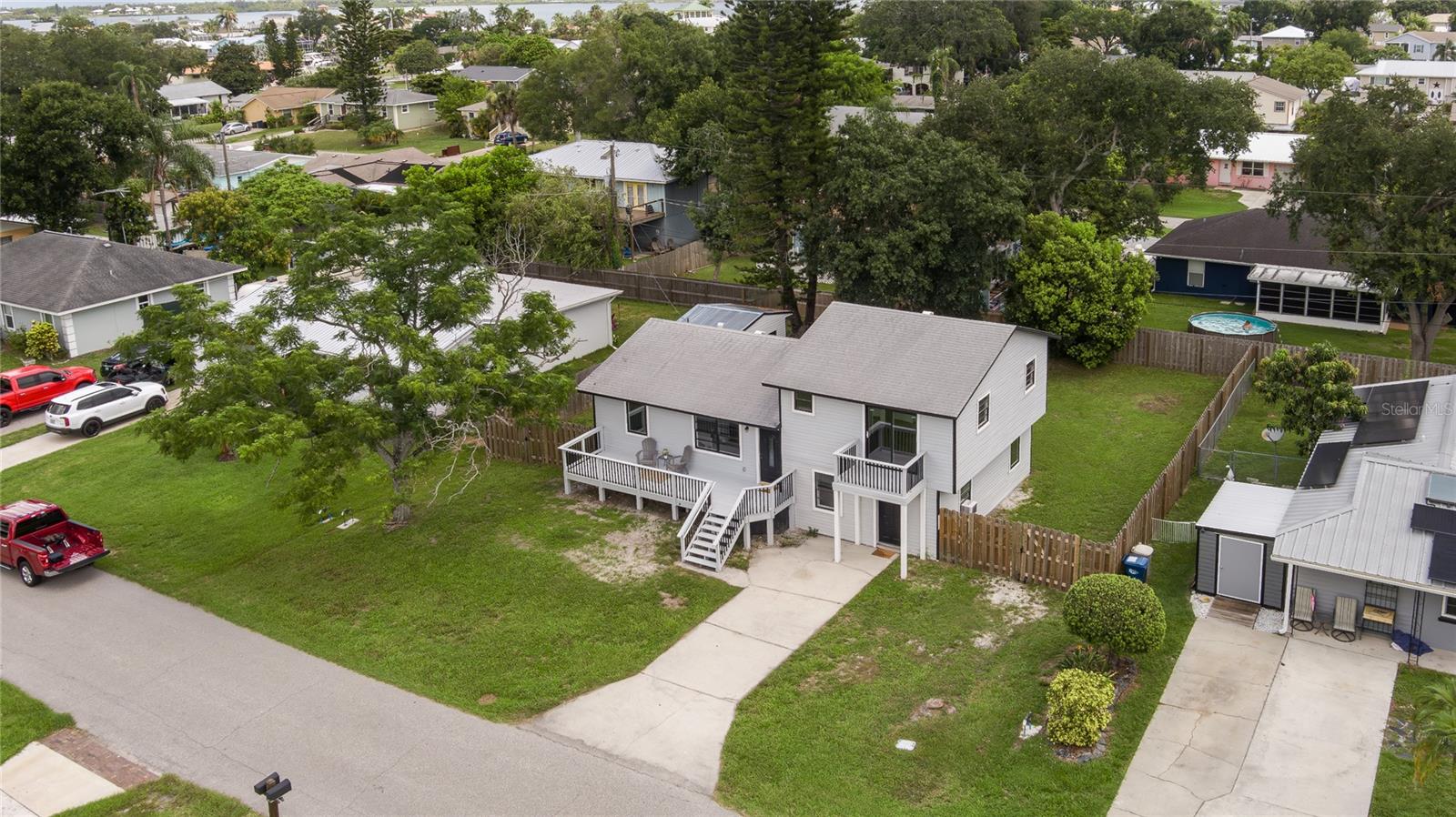 332 48th Street Court W