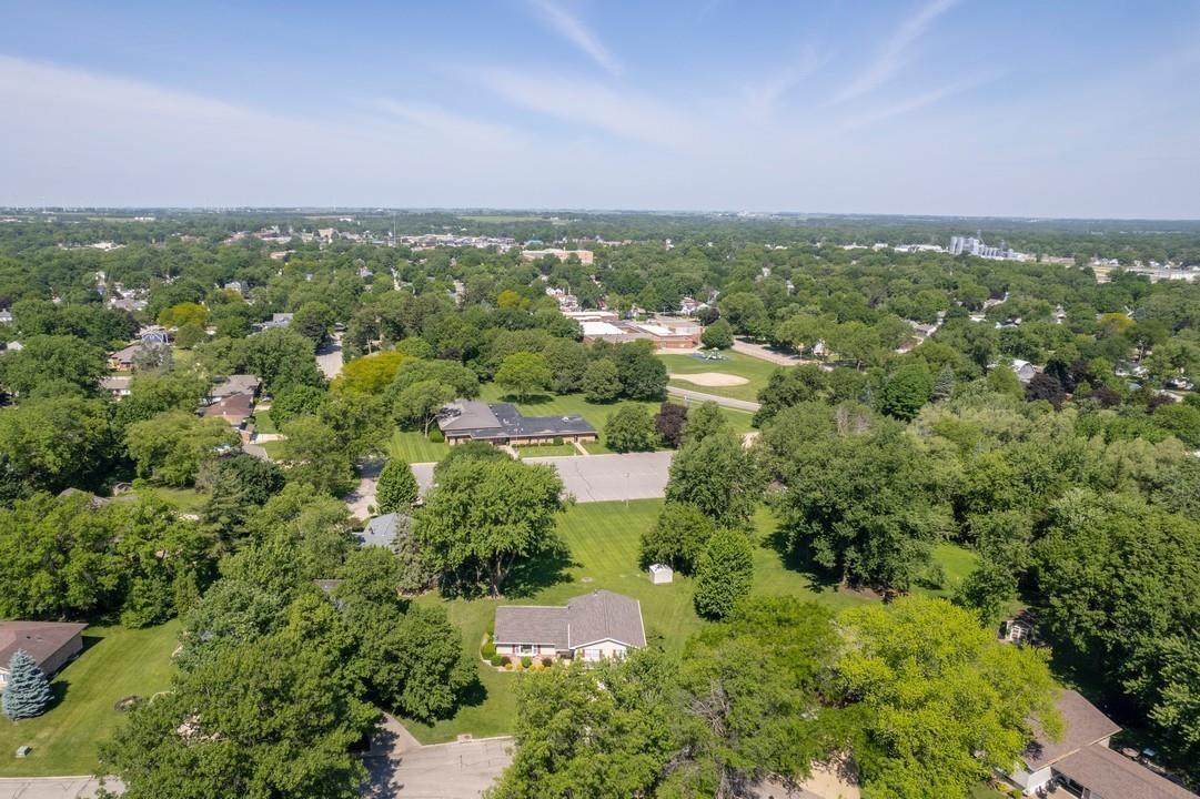 1202 Ellis Drive