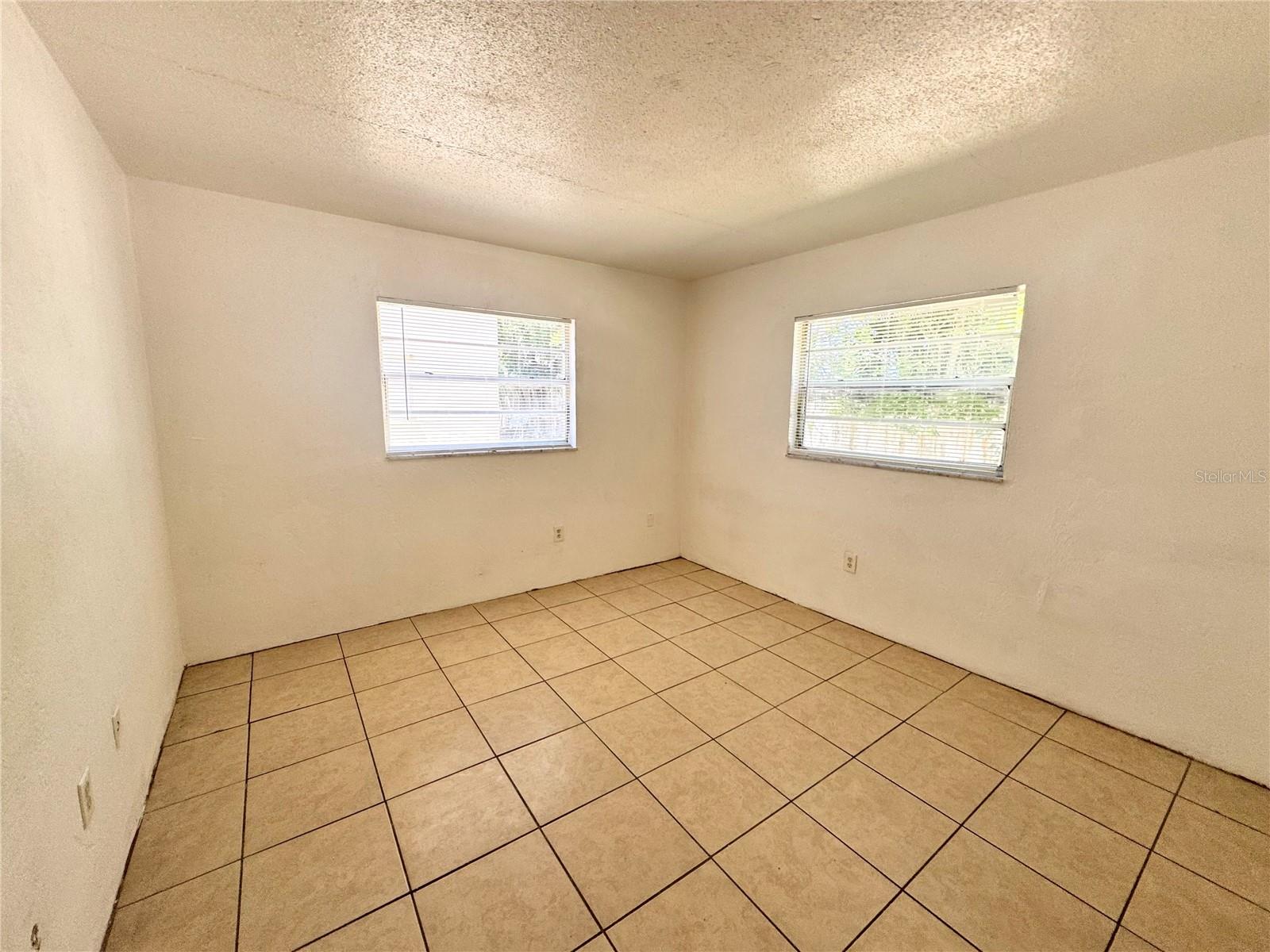 1229 Kennedy Road 43