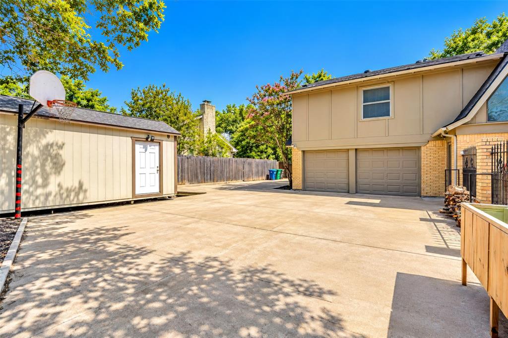7505 Canyon Crest Court