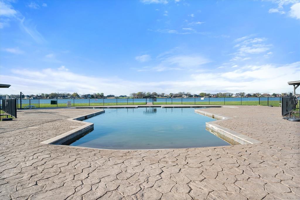 9900 Northshore Boulevard 3408