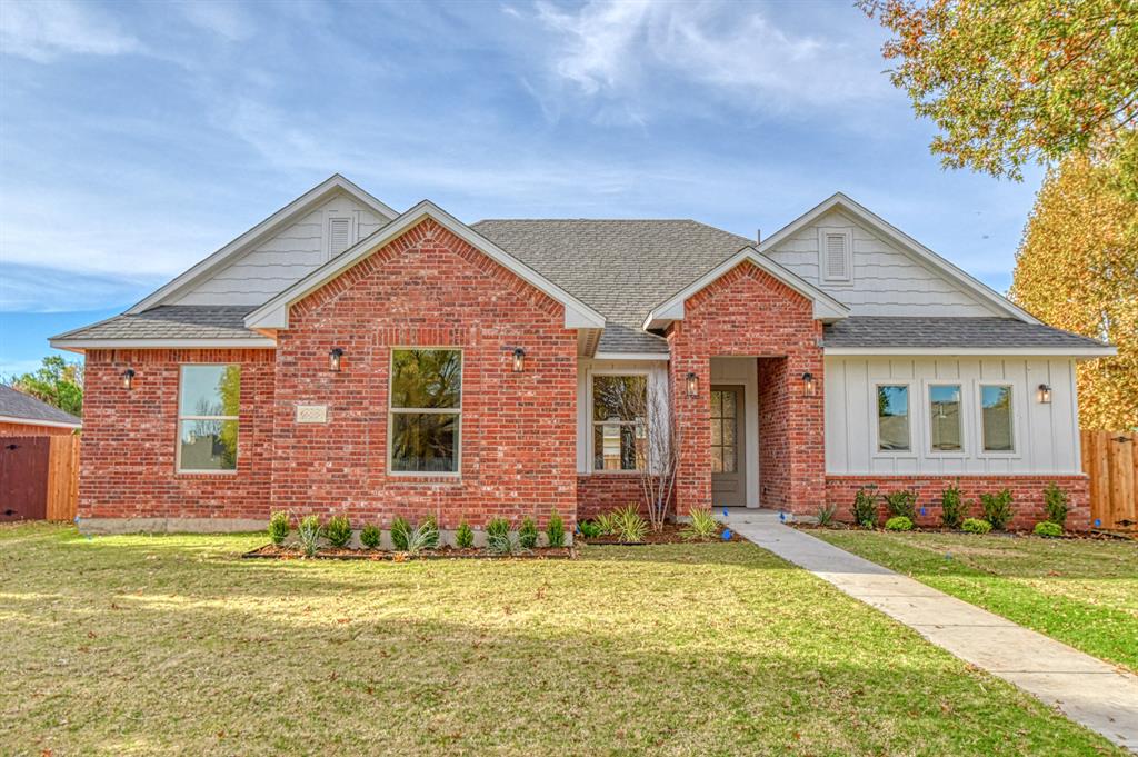 Exciting, Unique, NEW PLAN but with the same Sheridan quality & "extras" already included. Living, dining & a winner kitchen flow together & windows look to covered back patio. Split plan with a totally cool Primary suite. From the sleeping space a short hall with windows over landscaped area to the amazing bath with totally split vanities, freestanding tub, HUGE shower & closet. Ceiling fans thru-out, PELLA windows, sprinklers, tankless water heater and very energy efficient. Berkeley community has playground and community pool plus totally easy to OU, Norman Regional, I-35. Now complete!