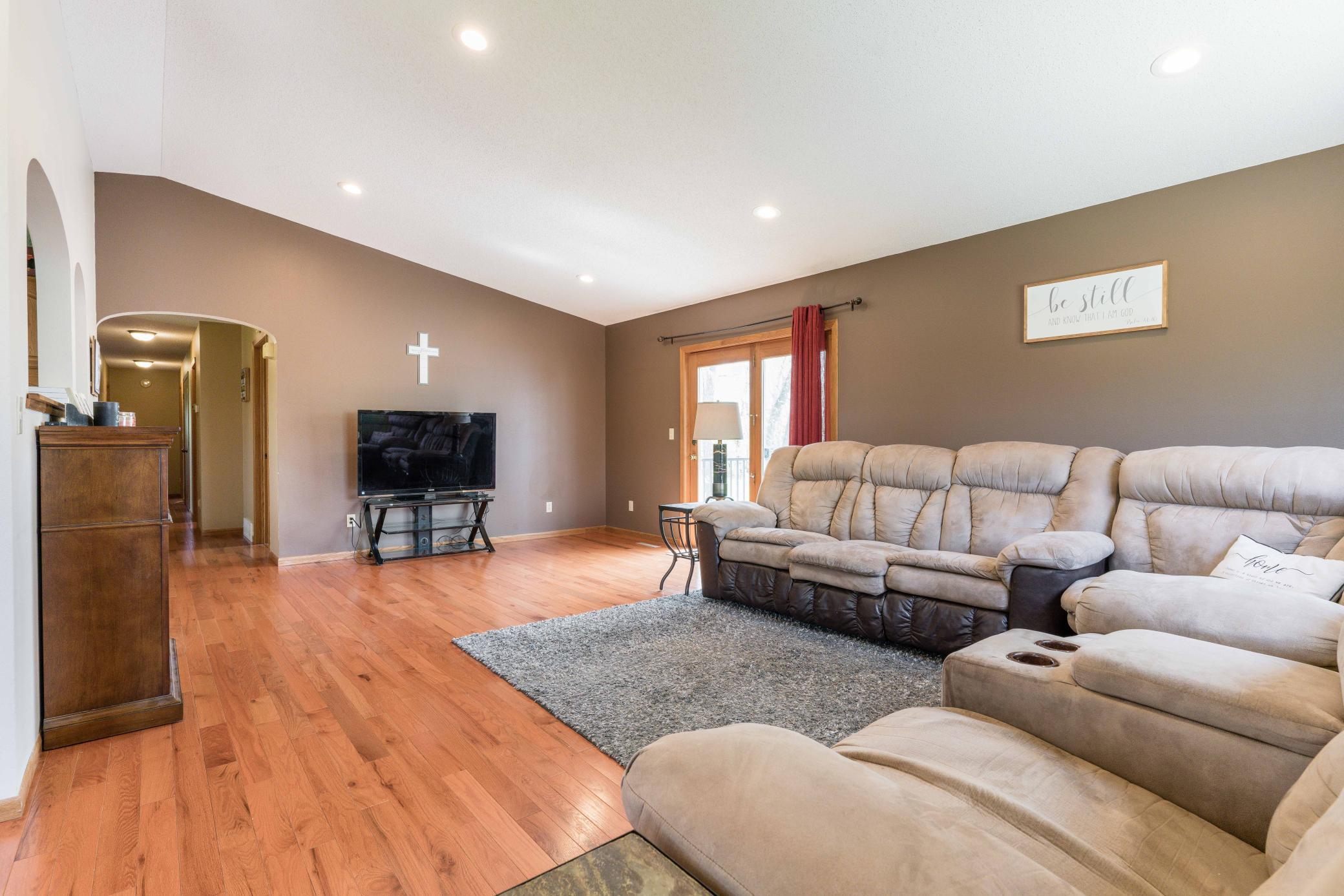 18739 County Highway 33