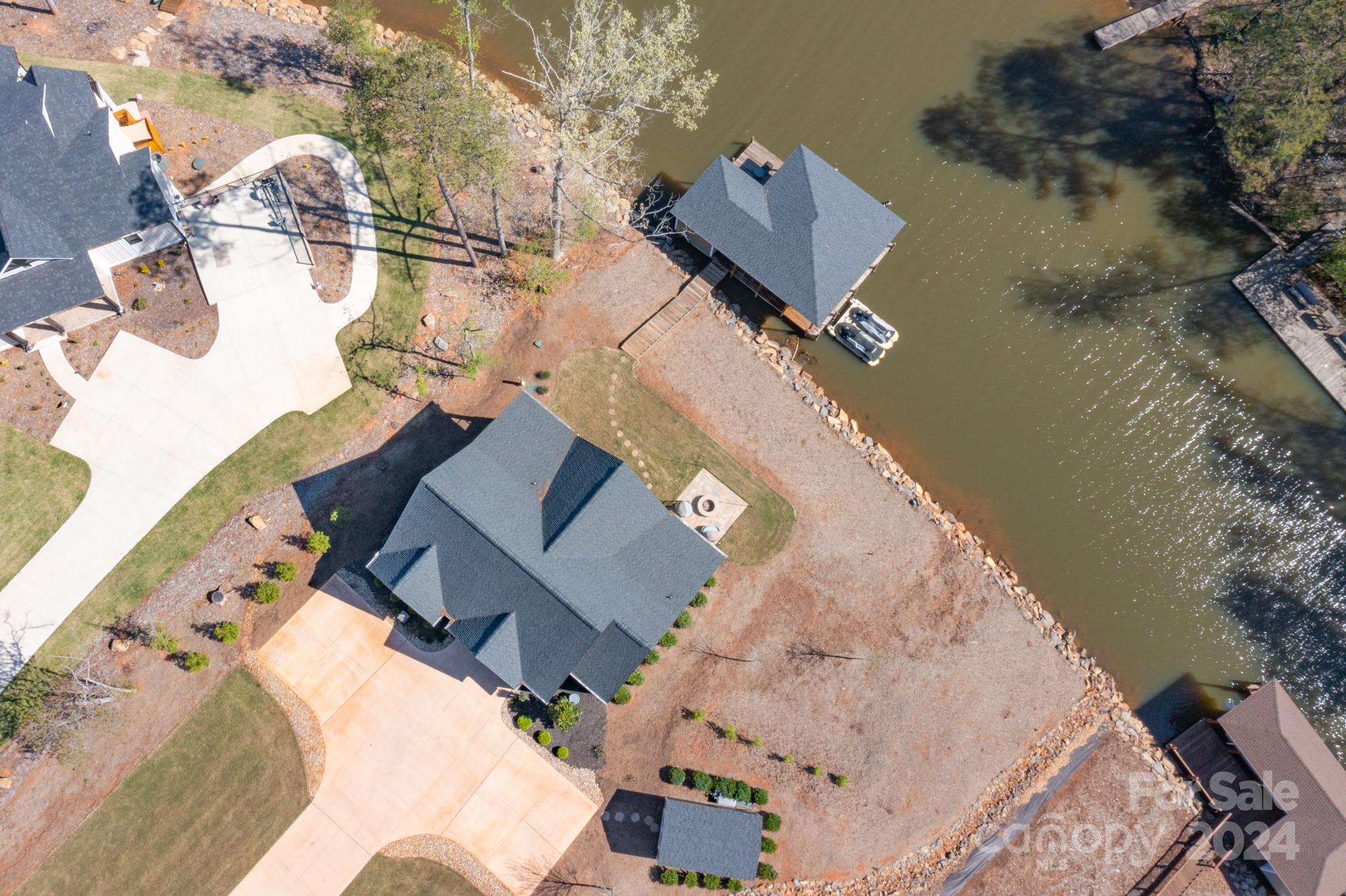 376 Landing Trail
