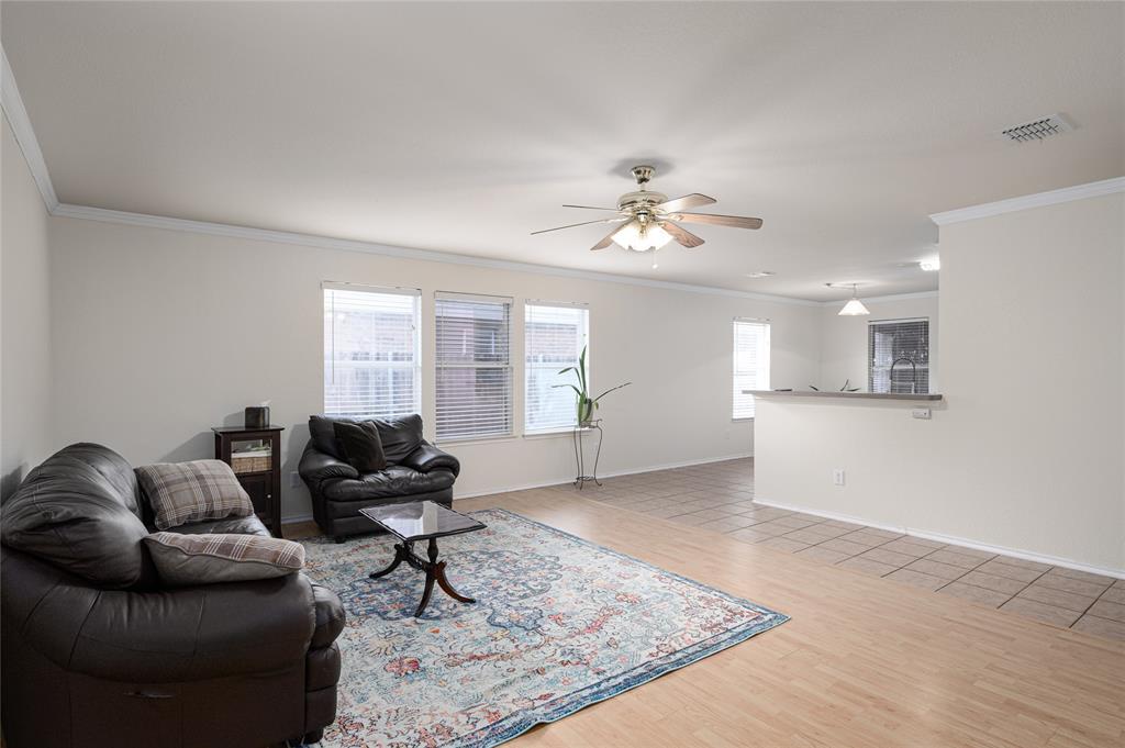 2900 Bluffs Court