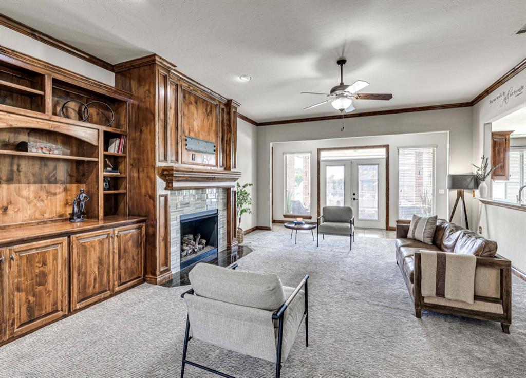 2713 Old Towne Trail