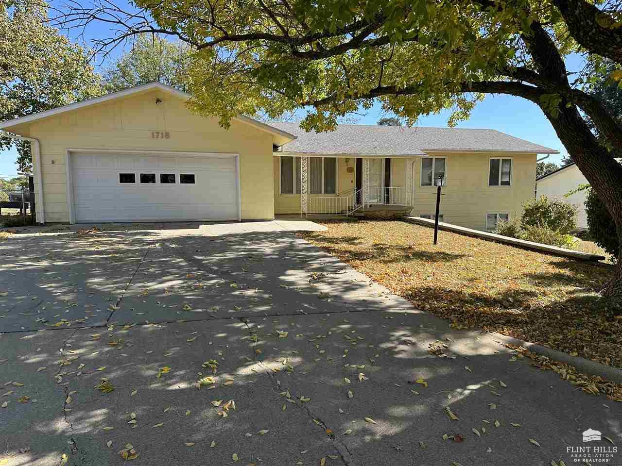 1718 Cedar Crest Drive