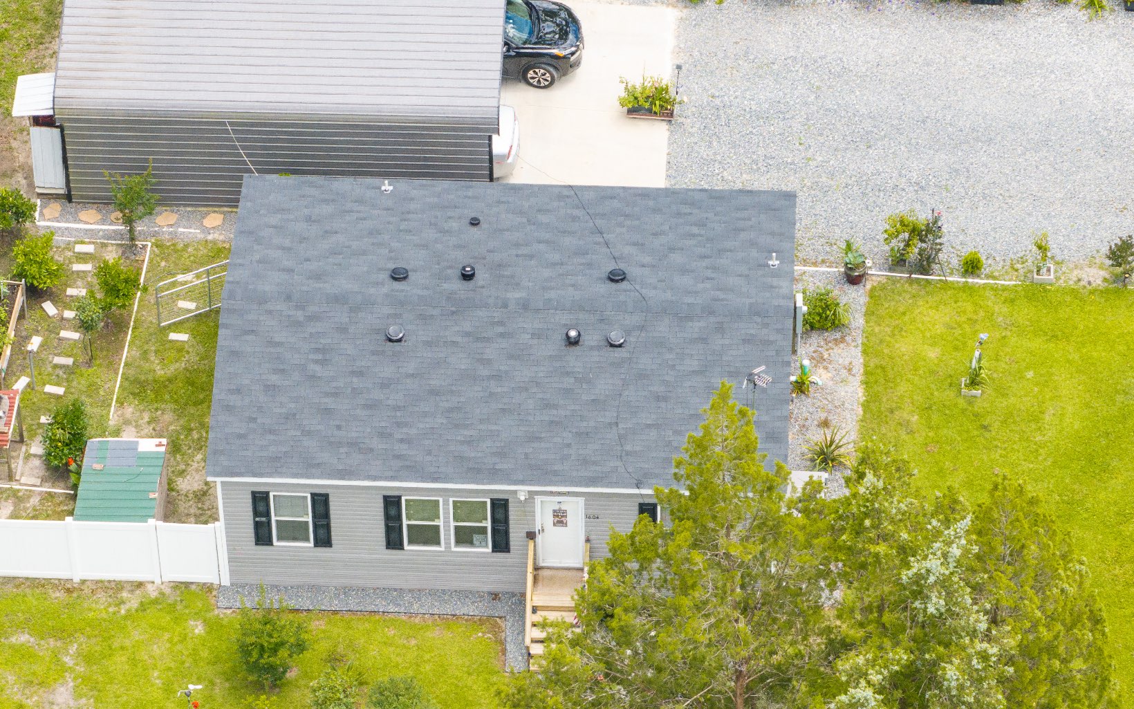 Live Oak Real Estate 1604 NE Main St Live Oak ,FL available for