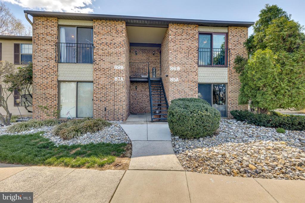 Welcome to 88B Red Cedar Ct, in the desirable community of Birchfield in Mt Laurel! This POND-VIEW 2 bed/1 bath unit provides ample living and storage space, along with peace and serenity with one of the most sought-after locations in the neighborhood. The unit offers an open-concept kitchen/living/dining space, plus a bonus den area with double sliding doors to enhance the spectacular water view and floods the home with natural light! The kitchen has updated cabinetry and stainless steel appliances, and a walk-in pantry and laundry room yields the utmost convenience. Two bedrooms complete the unit, with the primary room connecting nicely to the full bathroom, and offers a large walk-in closet.  Located closely to shopping, parks, major highways, Philadelphia, and shore points.