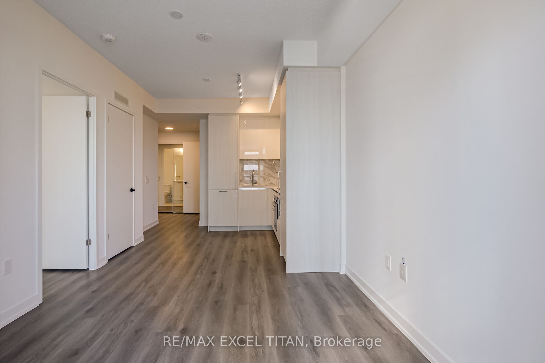 225 Commerce St 1501