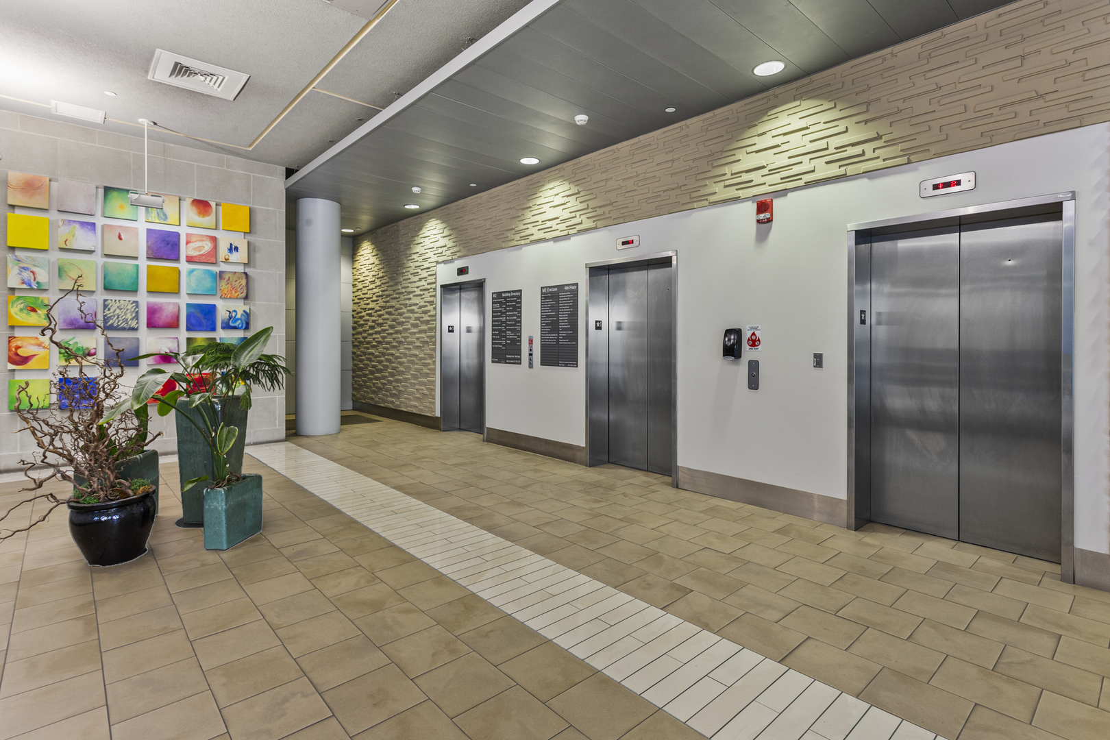 301 N Neil Street 904