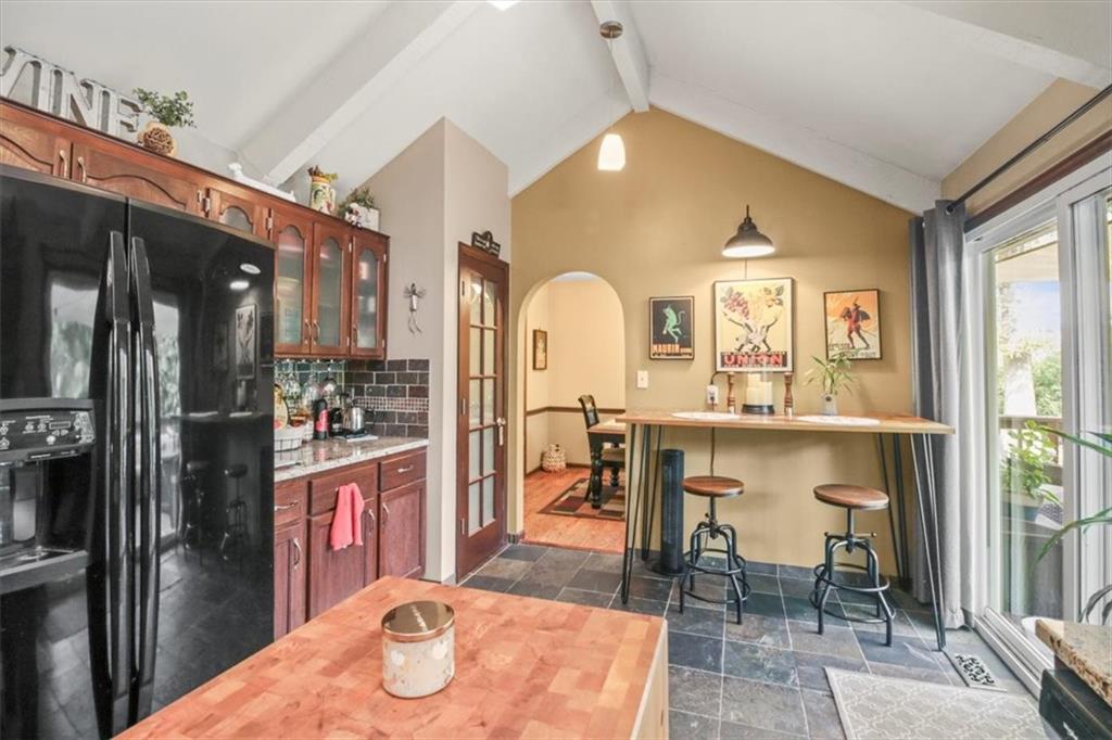 5521 NW Seminole Drive