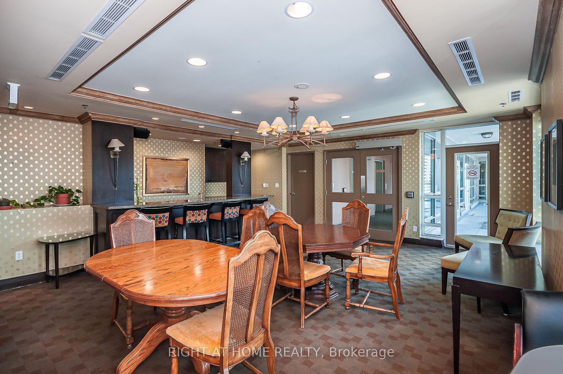188 Doris Ave 2103
