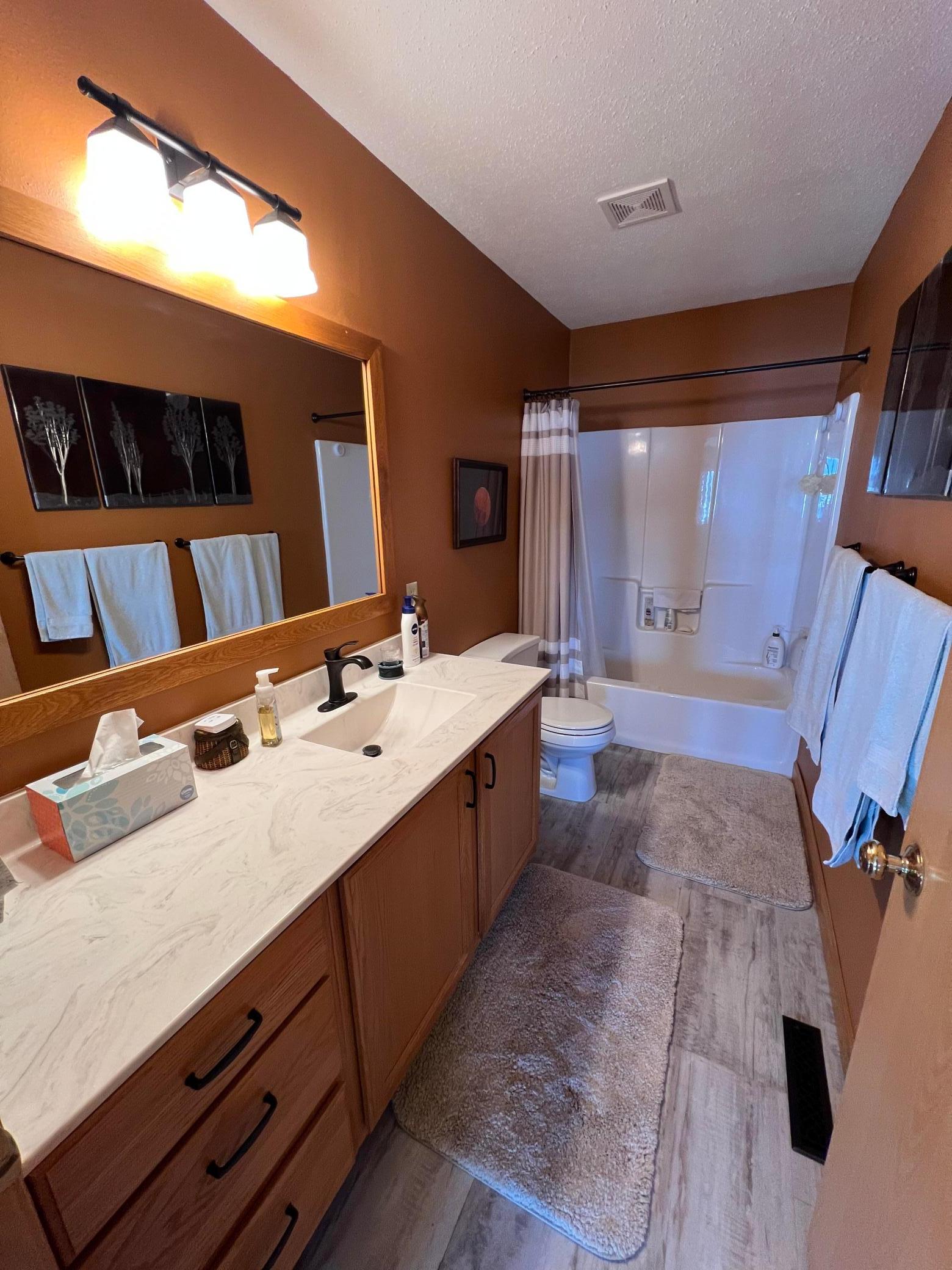 7922 Tournament Trail