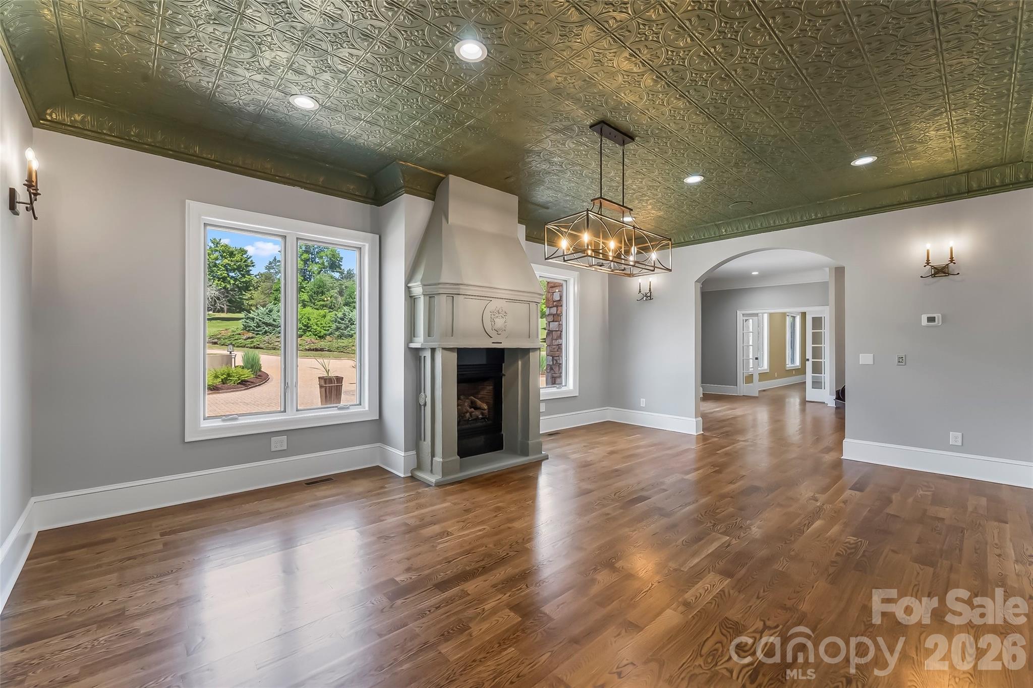 1090 Pearidge Road