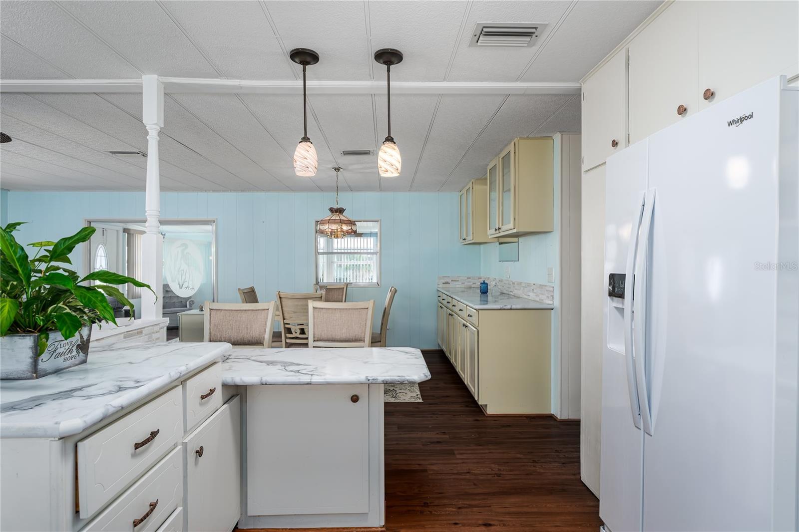 1003 45th Avenue Drive E