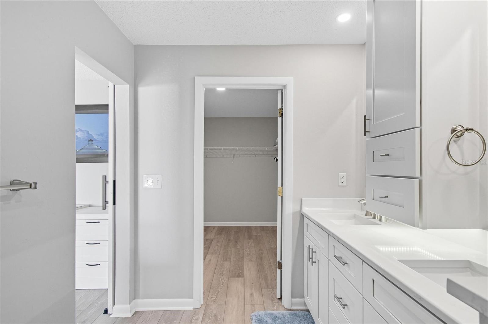 53 Cochise Court