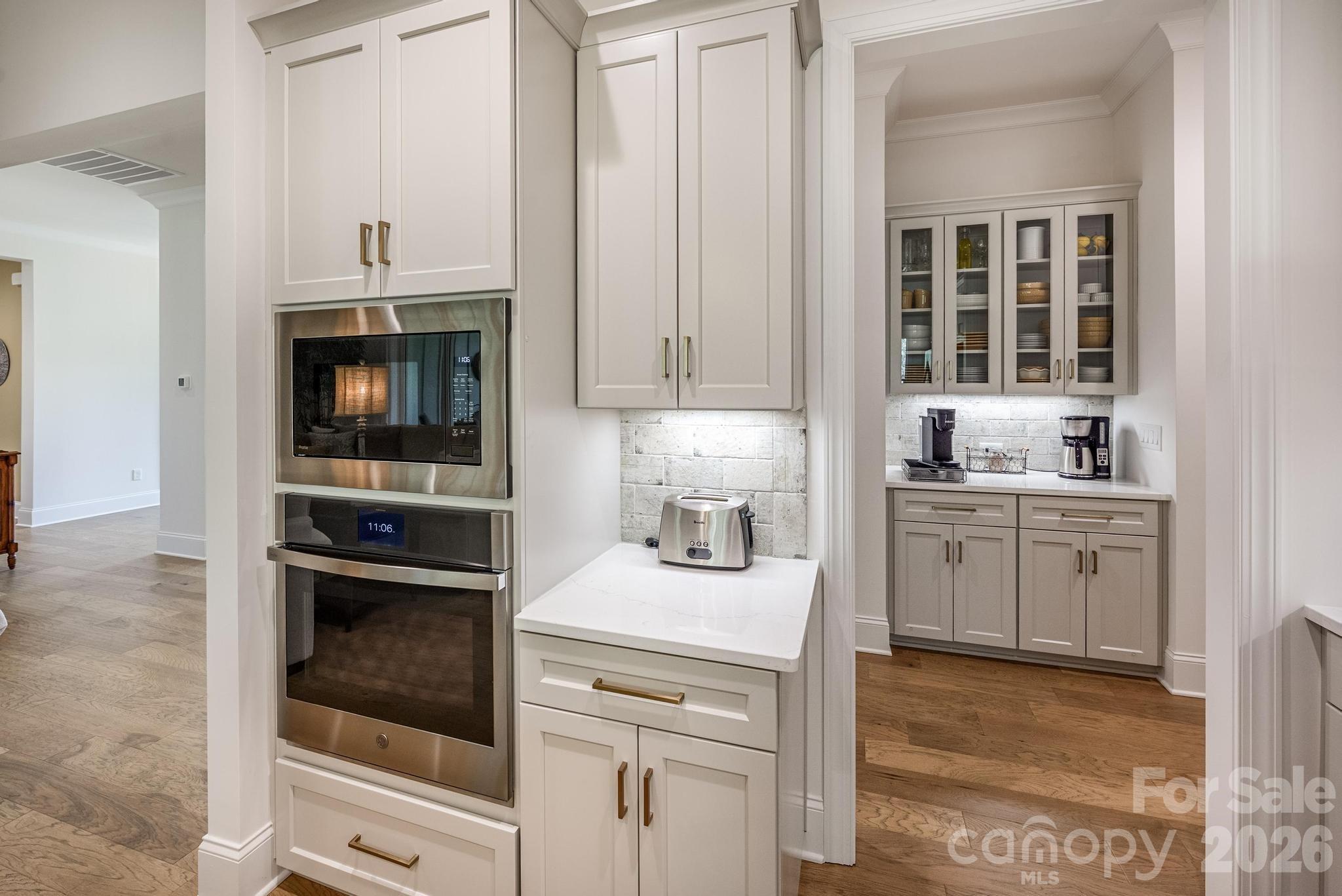 2411 Callaghan Court