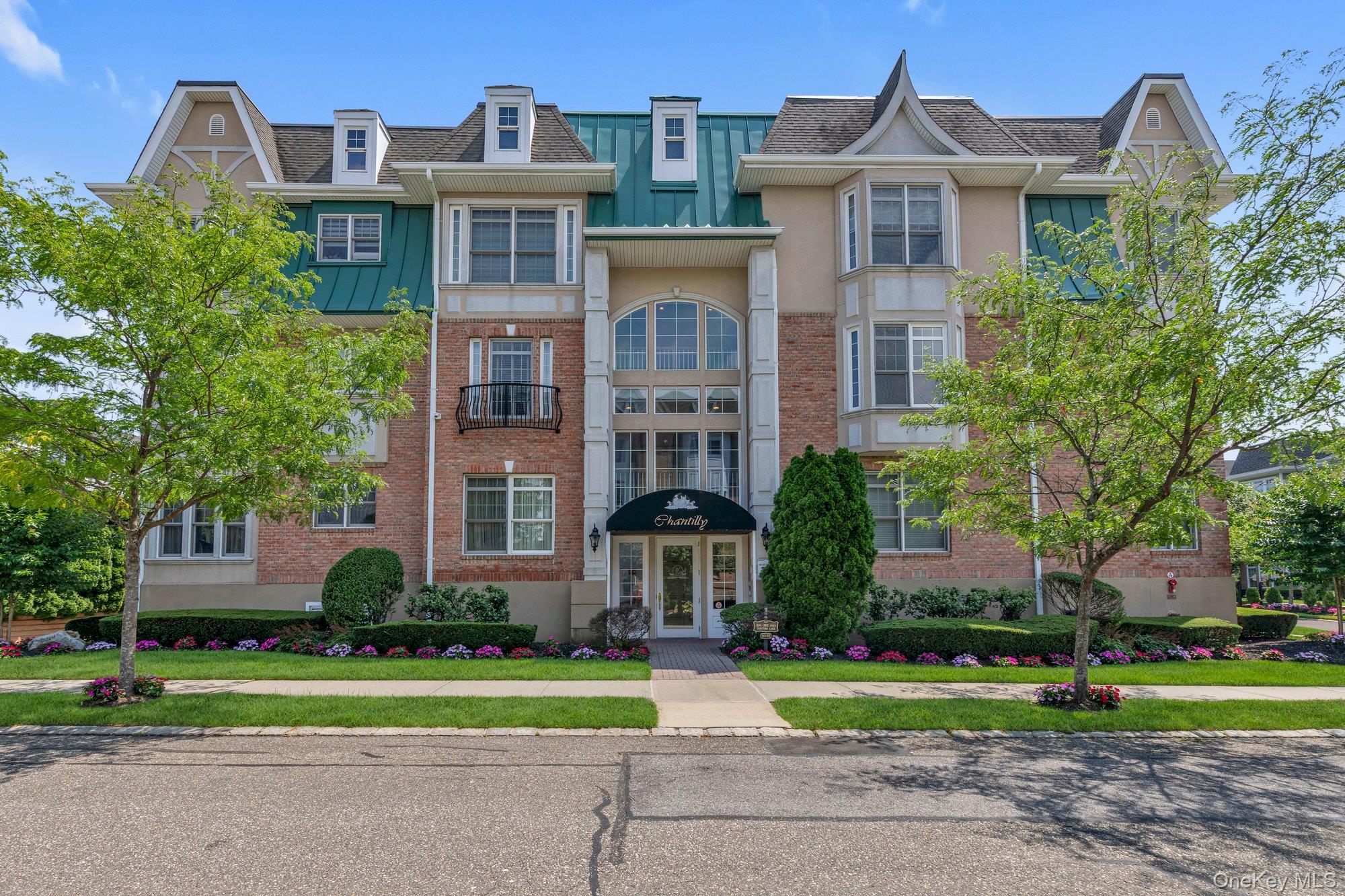 Light & Bright Well Maintained 2nd Floor 2 Bed, 2 Bath Condo At Meadowbrook Pointe For $889,000. A Wonderful Bradford Unit Of Approximately 1,319 sq ft With Balcony. A Great Home To Entertain In W/ Large Living Room & Kitchen With Pantry & Full Laundry Room With Storage. Both Bedrooms With En-Suite Bathrooms. The Huge Clubhouse Has Indoor & Outdoor Pools, Fitness Center, Billiard & Card Rooms, Bar, Ballroom, Library, Theatre, Spa, Salon, Cafe & More! Enjoy Resort Style Living With Outdoor Tennis & Bocce Ball Courts! Move Right In!