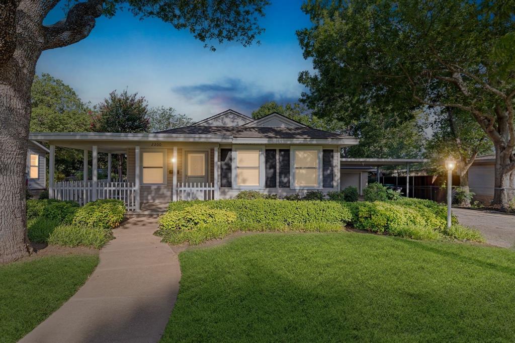 Exceptionally maintained, single story home with golf course views, lush landscaping and remarkable curb appeal. You’ll be the envy of all the neighbors. Light & bright user friendly floor plan offers plenty of room for everyone. Enjoy entertaining in your eat-in kitchen with stainless steel appliances, pull out drawers with soft close, modern cabinetry, tons of storage. Kitchen opens into living area which has wall of windows overlooking scenic backyard. Exterior features include front, side and back yard covered patios, golf course view - no backyard neighbors – storage shed, detached two car garage, two car carport, siding for no hassle maintenance, mature trees providing tons of shade, lush landscaping, and sprinkler system. No popcorn. No HOA. Can close quickly.