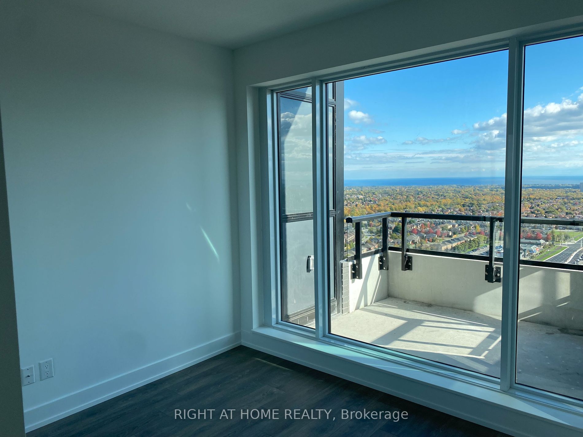 297 Oak Walk Dr 2503